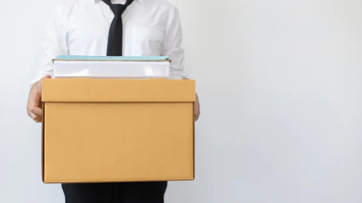 posso processar a empresa por não fazer exame demissional?